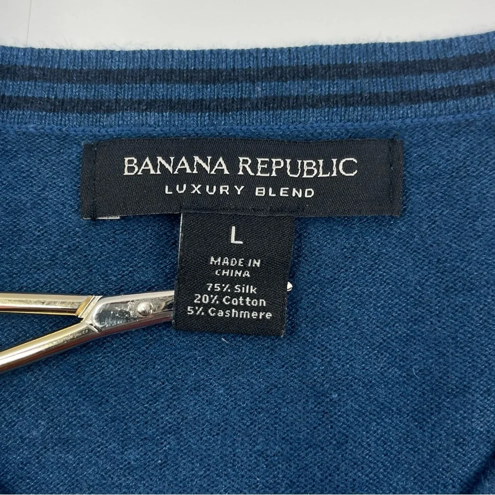 BANANA REPUBLIC Men's Silk Cashmere Blend V-Neck Blue Sweater Size Large
